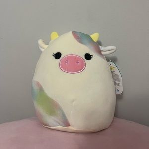 Candess the cow squishmallow